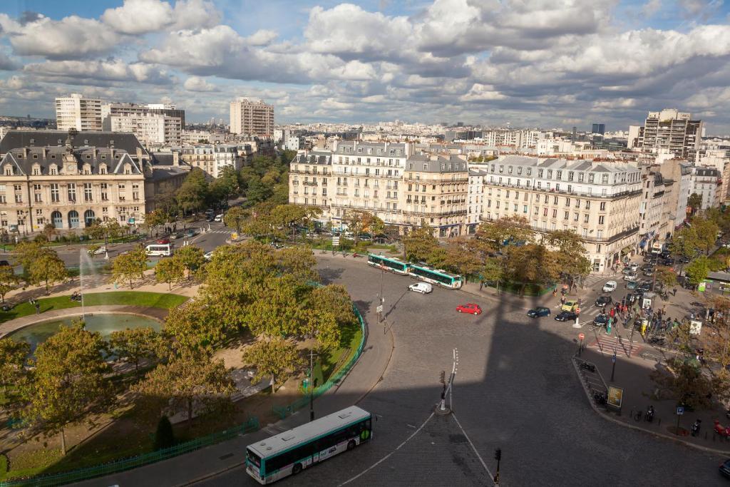 Hotel De La Place Des Alpes Paris Exteriör bild