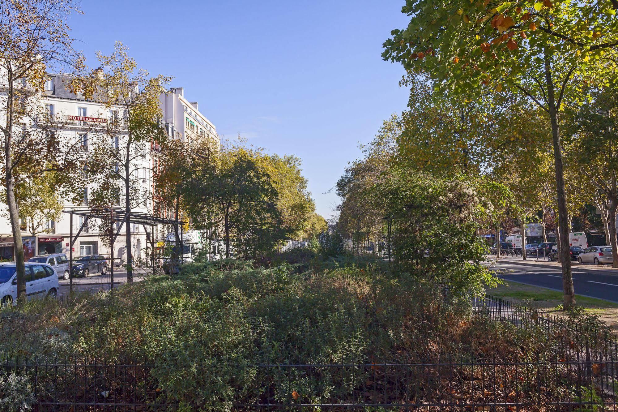 Hotel De La Place Des Alpes Paris Exteriör bild